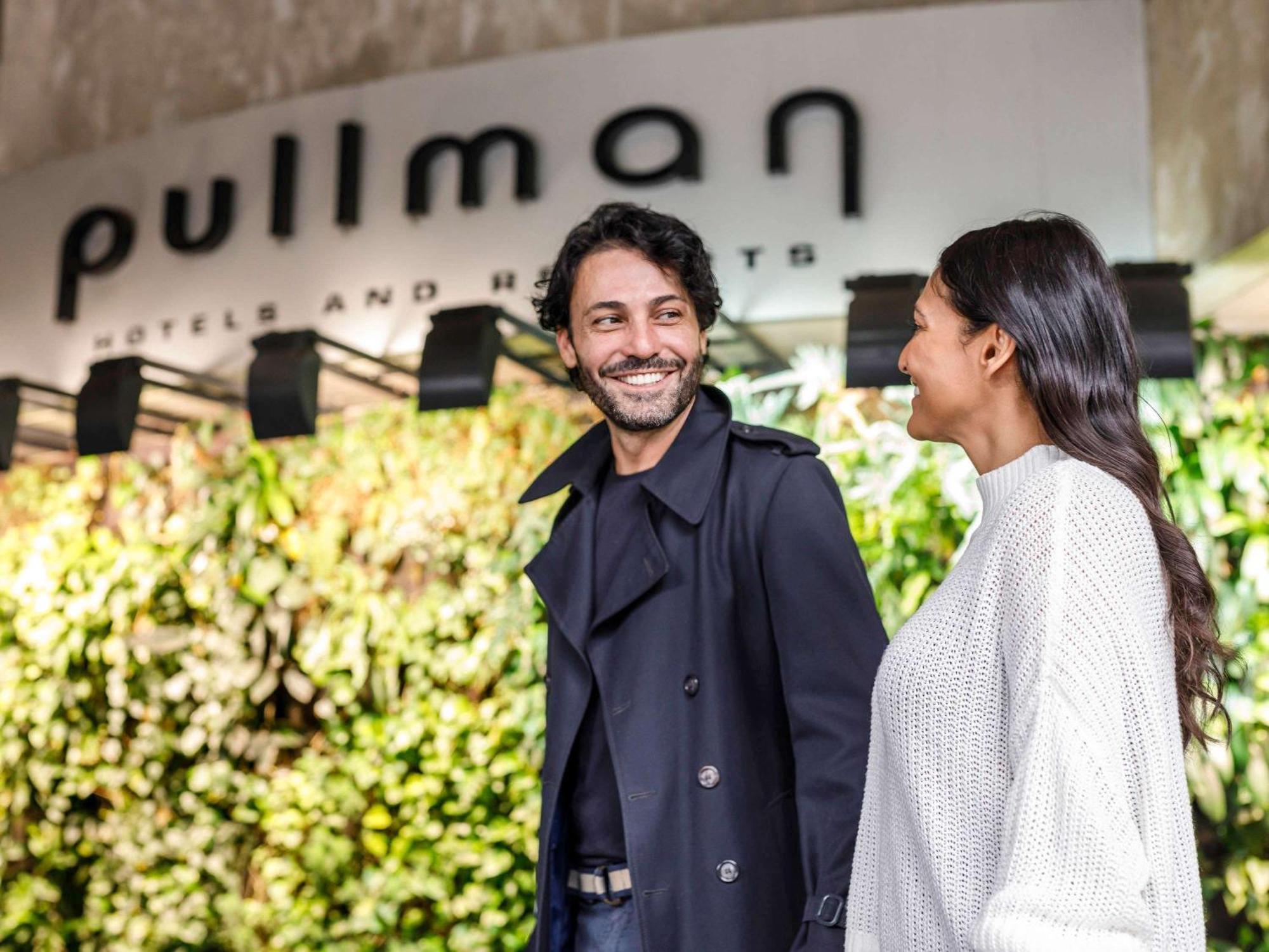 Pullman Sydney Hyde Park Hotel Buitenkant foto Pulman at the opening of his store in Madrid, 2019
